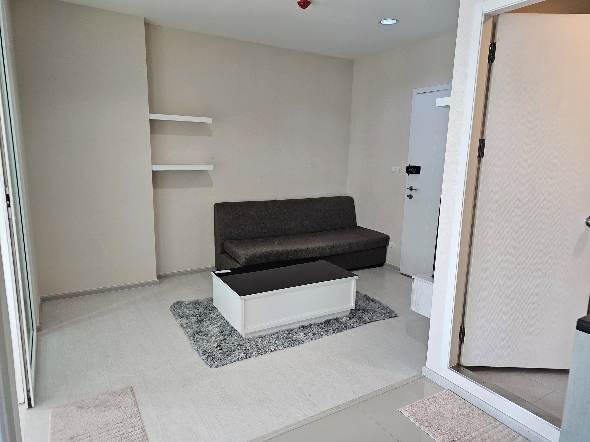 ให้เช่าห้องแบบ 1ห้องนอน 1ห้องอเนกประงสงค์ 1ห้องน้ำ โซนพื้นที่ BTS เอราวัณ คอนโด Aspire Erawan (แอสปาย เอราวัณ) High Rise ขนาดห้อง 35 ตรม. ชั้น 11 ตึก B