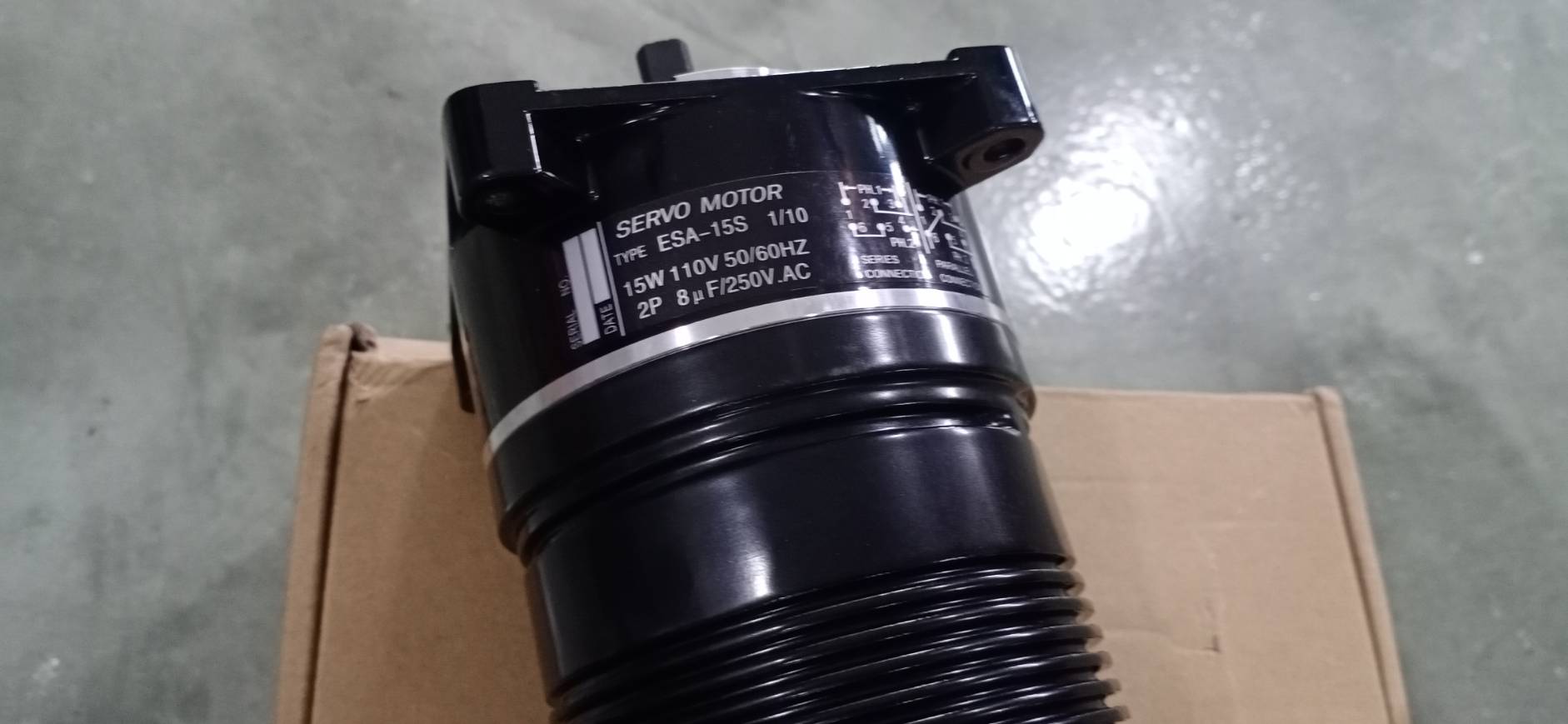 SERVO MOTOR TYPE ESA-15S 1/10 15W 110V 50/60HZ 2P 8u f/250V AC