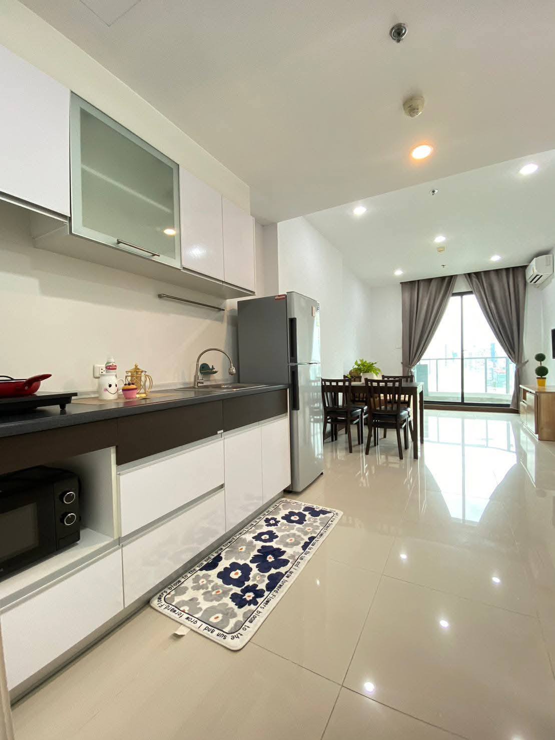 ให้เช่าคอนโด Supalai Premier @ Asoke (ศุภาลัย พรีเมียร์ แอท อโศก) โซนพื้นที่ MRT เพชรบุรี / ติด มศว. 📍 ห้องแบบ 1ห้องนอน / 1ห้องน้ำ · ขนาดห้อง 50 ตรม. ชั้น 20