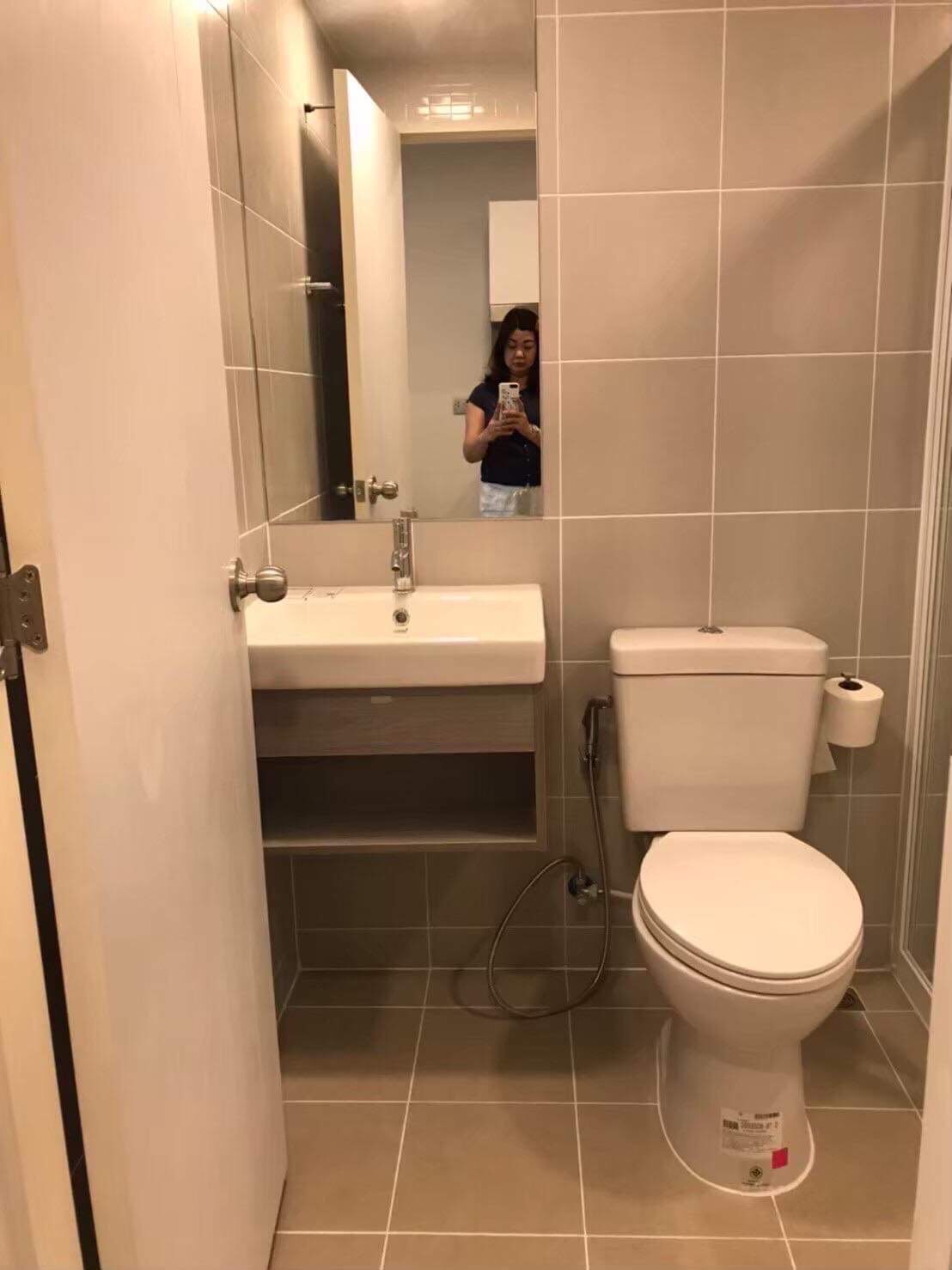 ให้เช่าห้องเฟอร์เครื่องใช้ไฟฟ้าครบ โซนแจ้งวัฒนะ สอบถามแอด Line ID : Smile-easy ที่ Atmoz Chaengwattana (แอทโมซ แจ้งวัฒนะ)