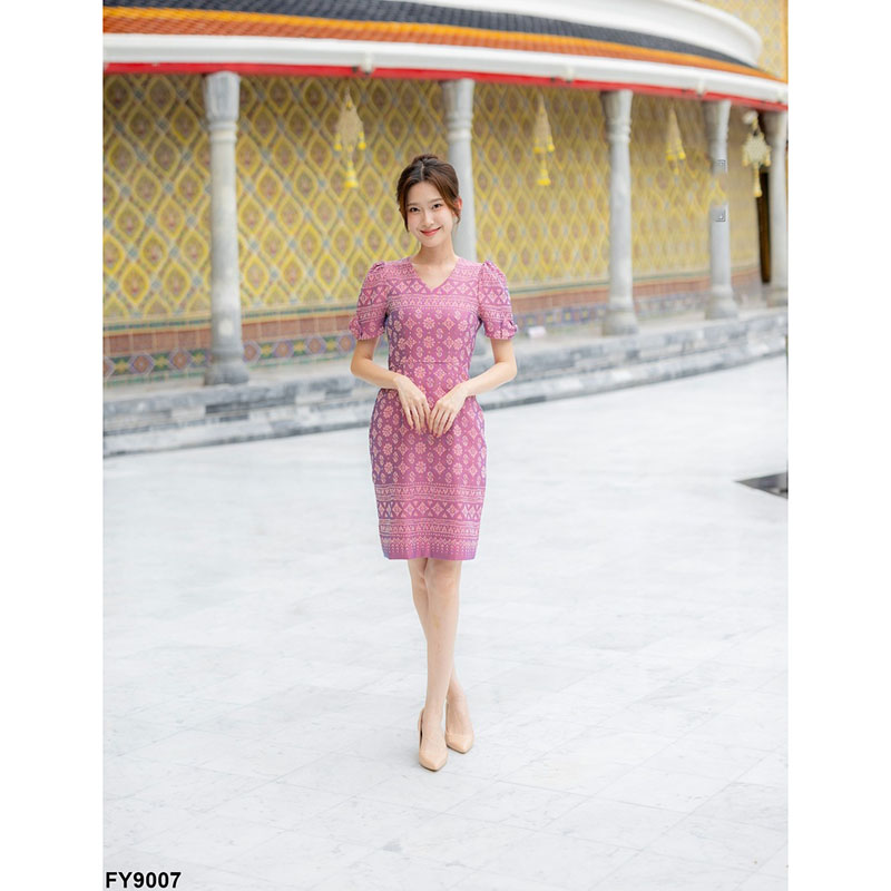 kudapy เดรสสั้นสีชมพู/สีม่วง ผ้าไทยลายตัวเอสคอวี