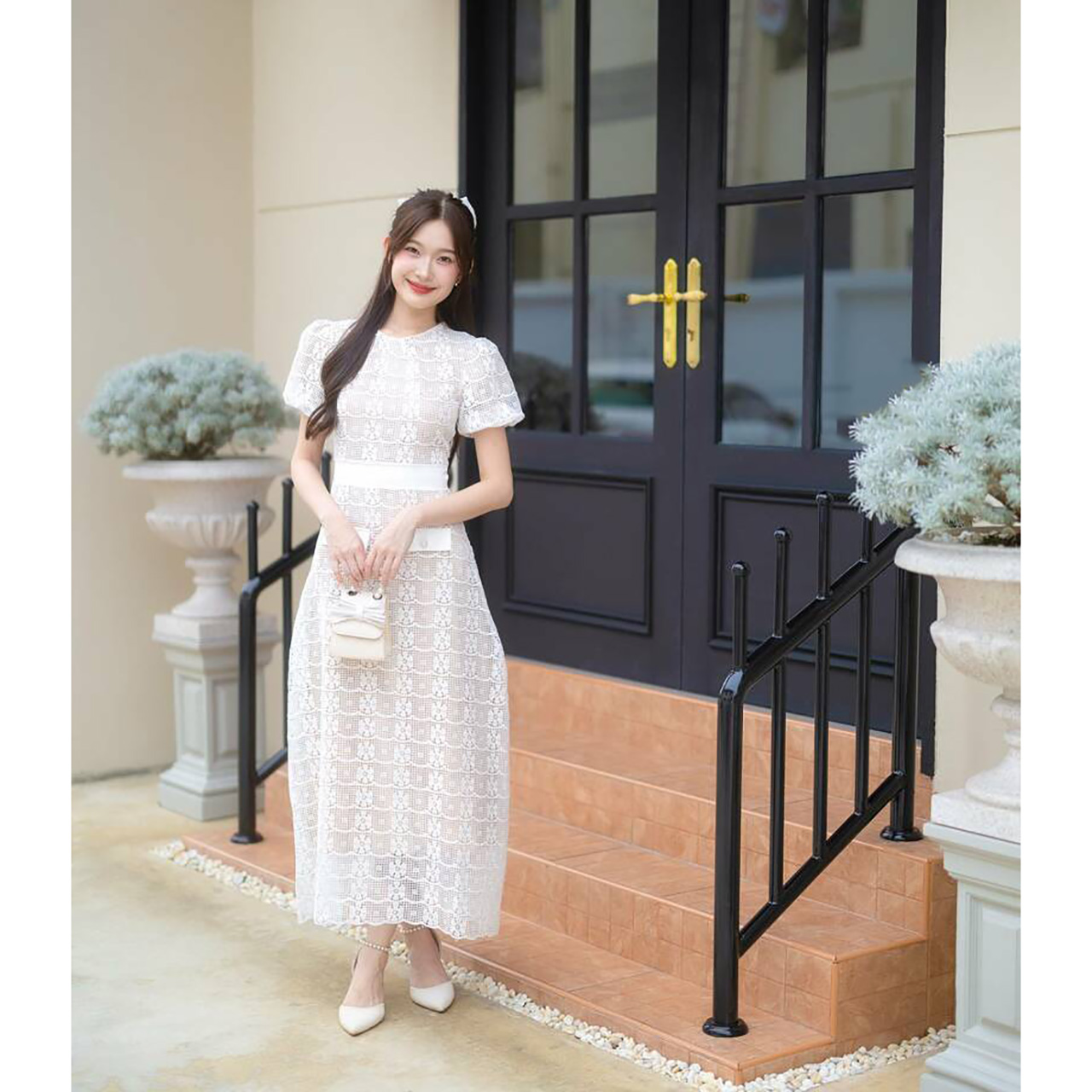 kudapy เดรสยาวสีขาว แขนตุ๊กตาเนื้อผ้าลูกไม้