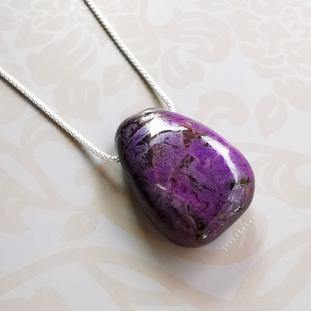 สร้อยคอเงินจี้หินซูกิไลท์(Sugilite)