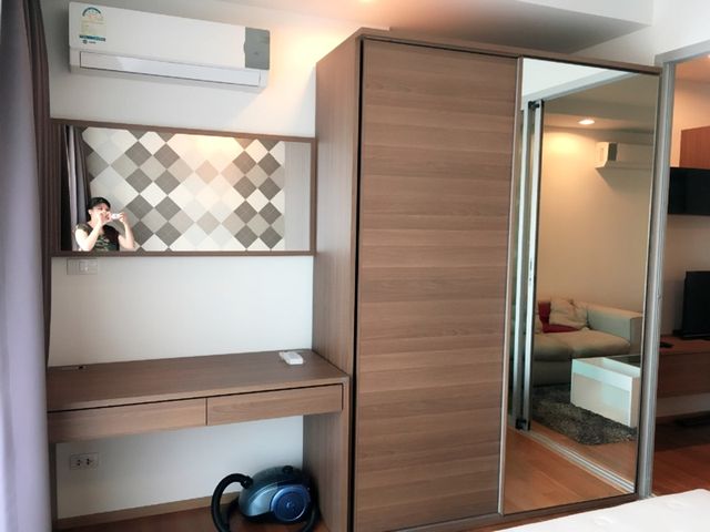 ให้เช่า แอ็บสแตร็กส์ พหลโยธิน พาร์ค เฟอร์เครื่องใช้ไฟฟ้าครบ 15,000 บาท