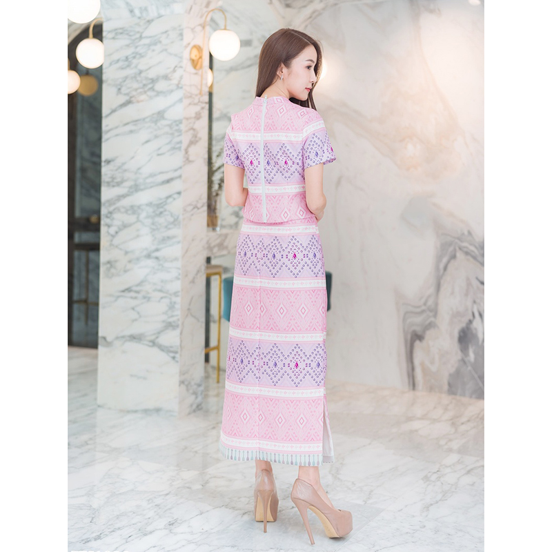 kudapy เดรสยาวผ้าไทยสีชมพู/สีเขียว คอกลมลายไทยใส่สบายสวยดูดี