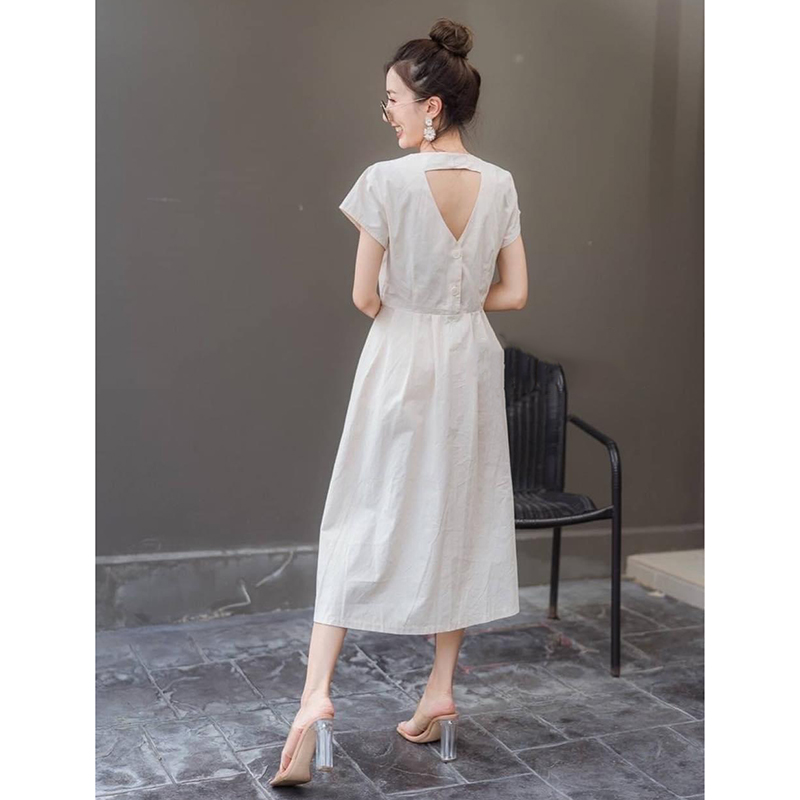 kudapy เดรสยาวคอวี สีพื้นดำ,ม่วย,ขาว คอวีกระดุมหน้า แต่งหลังเว้าเย็บจับจีบช่วงเอวงานสวยมาก