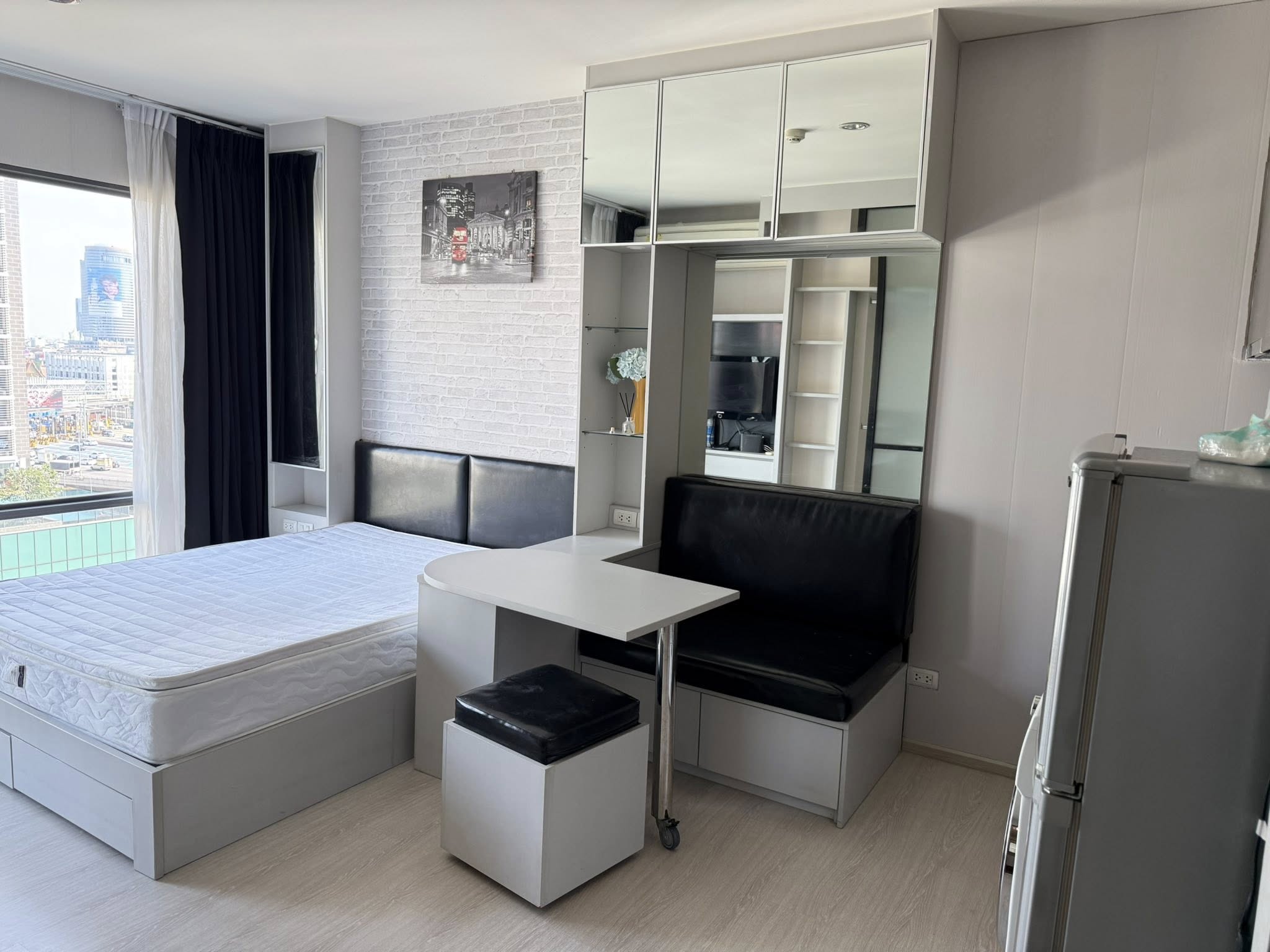 ให้เช่าคอนโด Rhythm Asoke (ริทึ่ม อโศก) Studio / 1ห้องน้ำ ขนาด 22.5 ตรม. ชั้น 14 ค่าเช่า 14,000 ต่อเดือน รถไฟฟ้า MRT พระราม9