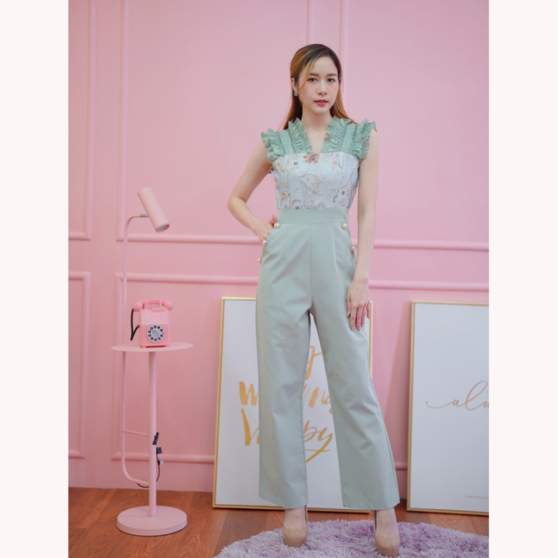 kudapy จั๊มสูทขายาวสีชมพู/สีเขียว แขนกุดระบาย ลายกลีบดอกไม้หน้าอกสวยใสดูดีมากๆ