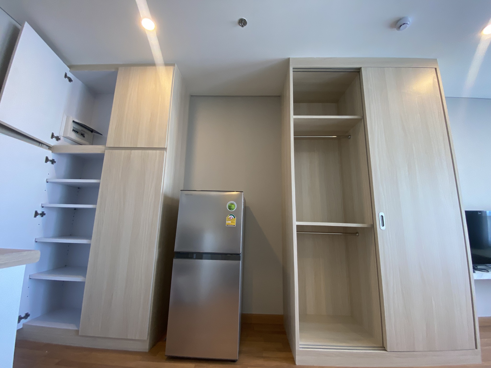 ปล่อยเช่าคอนโด Lumpini Place Taopoon Interchange (ลุมพีนี เพลส เตาปูน อินเตอร์เชนจ์) - ห้องใหม่มีเครื่องซักผ้าเฟอร์เครื่องใช้ไฟฟ้าครบครั้น - การเดินทาง: ใกล้ MRT เตาปูน เพียง 100 ม.