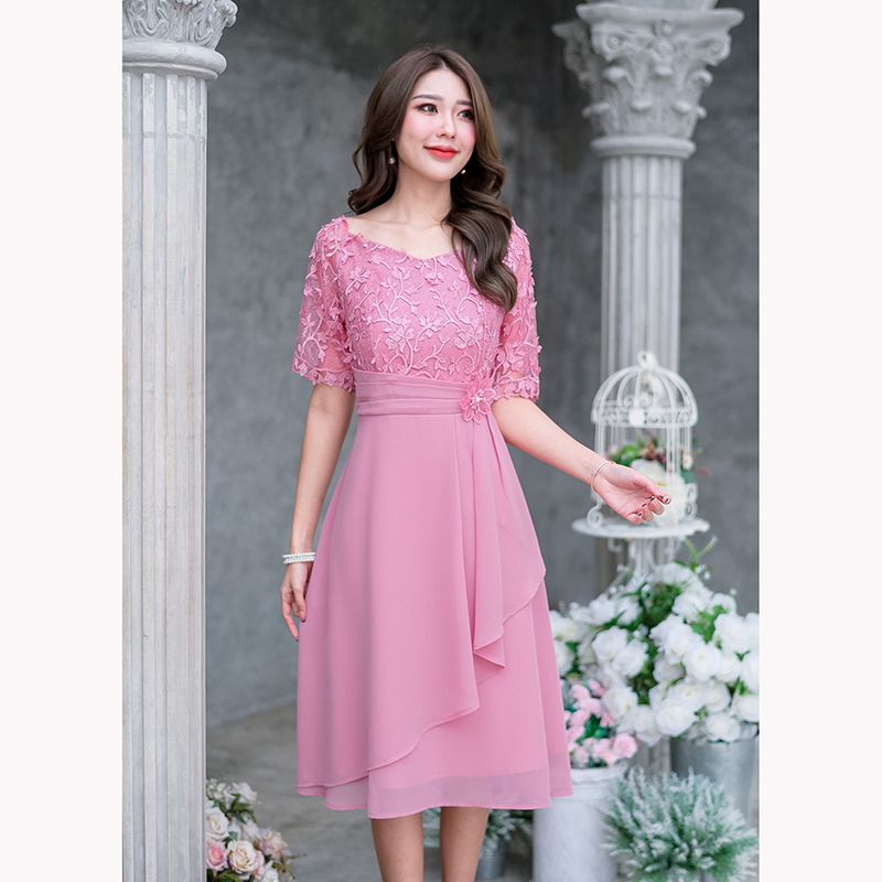 kudapy เดรสสั้นสีชมพู/สีดำ/สีเขียวอ่อน ลูกไม้ทรงสวยหวาน ช่วงตัวเสื้อเป็นผ้าลูกไม้สามมิติผ้าสวยคัดเกรดอย่างดี คอเป็นทรงคอปาดดูหรูหรา