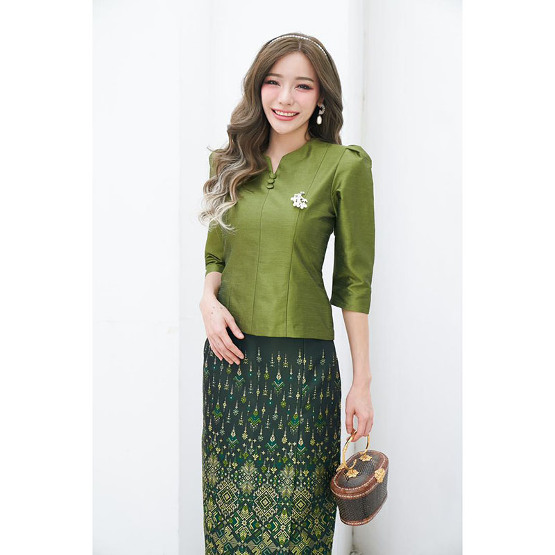 kudapy ชุดเซทชุดไทยประยุกต์สีเขียว/สีฟ้า งานไหม 3 เส้น 4 ตะกอ ใส่ออกงานสวยดูดี คุณนายมากๆ