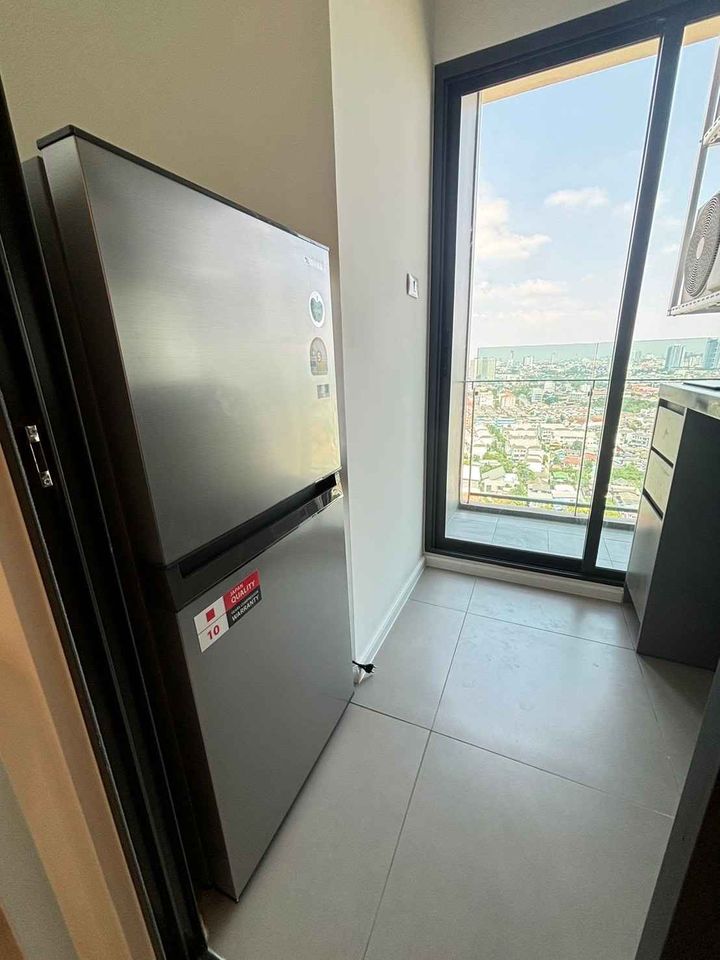 สนใจชมห้องติดต่อได้เลย Line ID: Smile-easy ปล่อยเช่าคอนโด The Clev Riverline Chaophraya-Wongsawang (เดอะเคลฟ ริเวอร์ไลน์ เจ้าพระยา-วงศ์สว่าง) - 1ห้องนอน 1ห้องน้ำ 1ห้องนั่งเล่น - ใกล้ วัดเขมา / พระเจ้าเกล้าพระนครเหนือ - ขนาดห้อง 25 ตรม. ชั้น 25