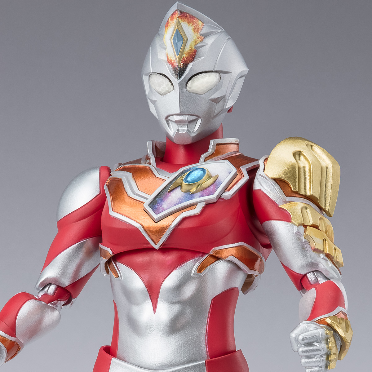 Bandai 4573102656438 p-bandai s.h.figuarts ultraman decker strong type