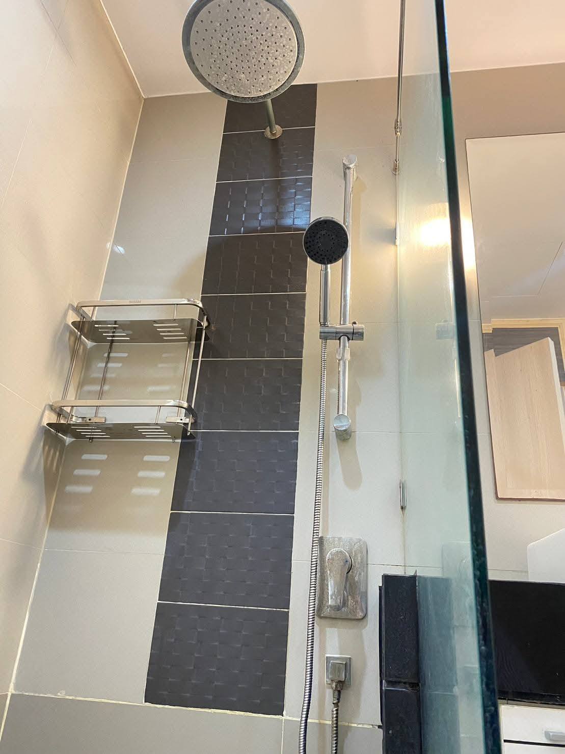 ให้เช่าคอนโด Supalai Premier @ Asoke (ศุภาลัย พรีเมียร์ แอท อโศก) โซนพื้นที่ MRT เพชรบุรี / ติด มศว. 📍 ห้องแบบ 1ห้องนอน / 1ห้องน้ำ · ขนาดห้อง 50 ตรม. ชั้น 20