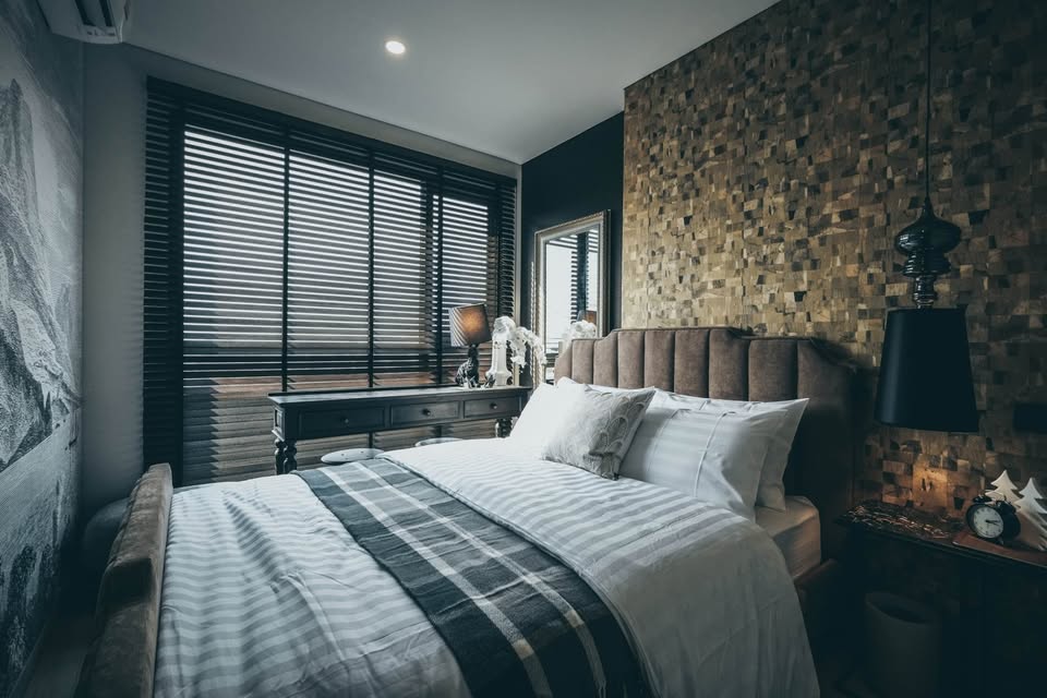 High Rise โซนพื้นที่ MRTเพชรบุรี ARLมักกะสัน ให้เช่าห้องแบบ 1ห้องนอน 1ห้องน้ำ คอนโด Lumpini Suite Phetchaburi-Makkasan (ลุมพินี สวีท เพชรบุรี-มักกะสัน) ขนาดห้อง 27 ตรม. ชั้น 34