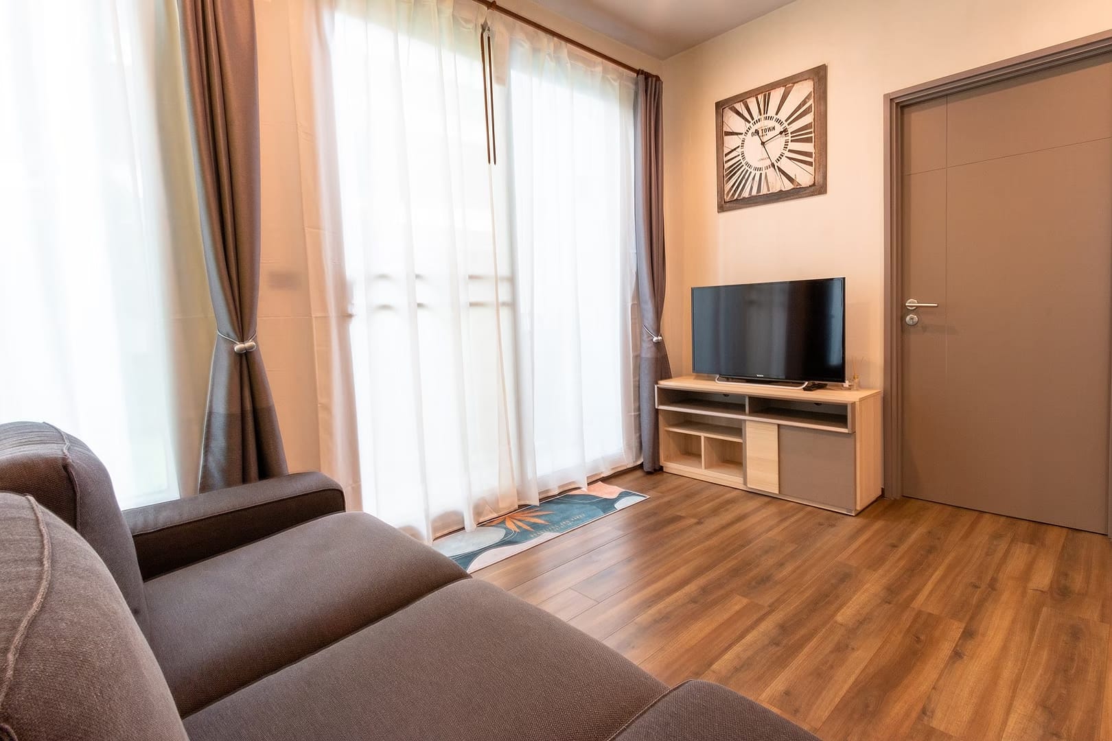 สนใจชมห้องติดต่อได้เลย Line ID: Smile-easy ปล่อยเช่าคอนโด Ceil by Sansiri (ซีล บาย แสนสิริ) - 1ห้องนอน 1ห้องน้ำ 1ห้องนั่งเล่น - ใกล้ BTS เอกมัย - ขนาดห้อง 46.8 ตรม. ชั้น 1 ตึก B