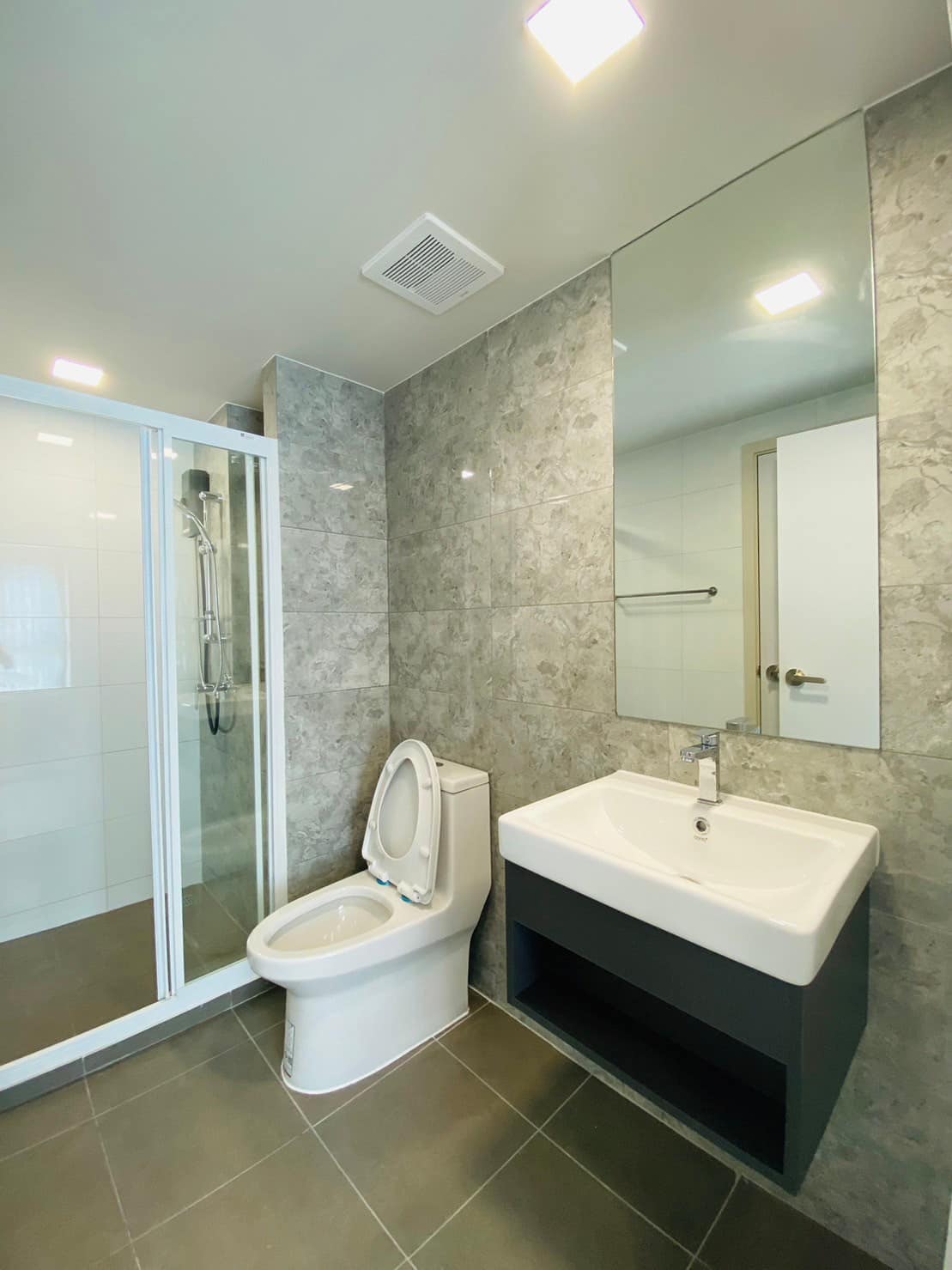 ปล่อยเช่าคอนโด Atmoz Oasis Onnut (แอทโมซ โอเอซิส อ่อนนุช) - 1ห้องนอน 1ห้องครัว 1ห้องนั่งเล่น 1ห้องน้ำ - ใกล้ MRT ศรีนุช