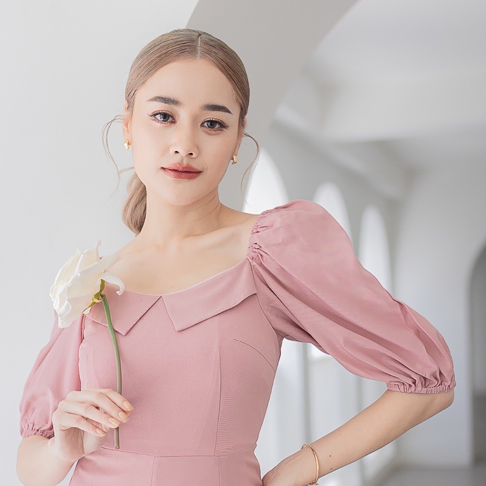 kudapy จั้มขายาวสีแดงไวน์ /โอวัลติน/สีกรม /สีชมพู จั้มคอกว้างแต่งโบว์เล็ก แขนสั้น ทำให้ดูดี จั๊ม 2in1 สาวๆชอบความทะมัดทะแมงมาเอารุ่นนี้ไปครองครองเลยค่ะ