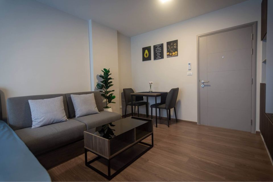 ขายคอนโด dcondo tann Charan (ดีคอนโด ธาร จรัญฯ) - Studio 1ห้องน้ำ 1ห้องนั่งเล่น - ใกล้ มีรถรับส่ง MRT บางขุนนนท์ และ รพ.ศิริราช - ขนาดห้อง 27 ตรม. ชั้น 3 วิวสระ ทิศเหนือ