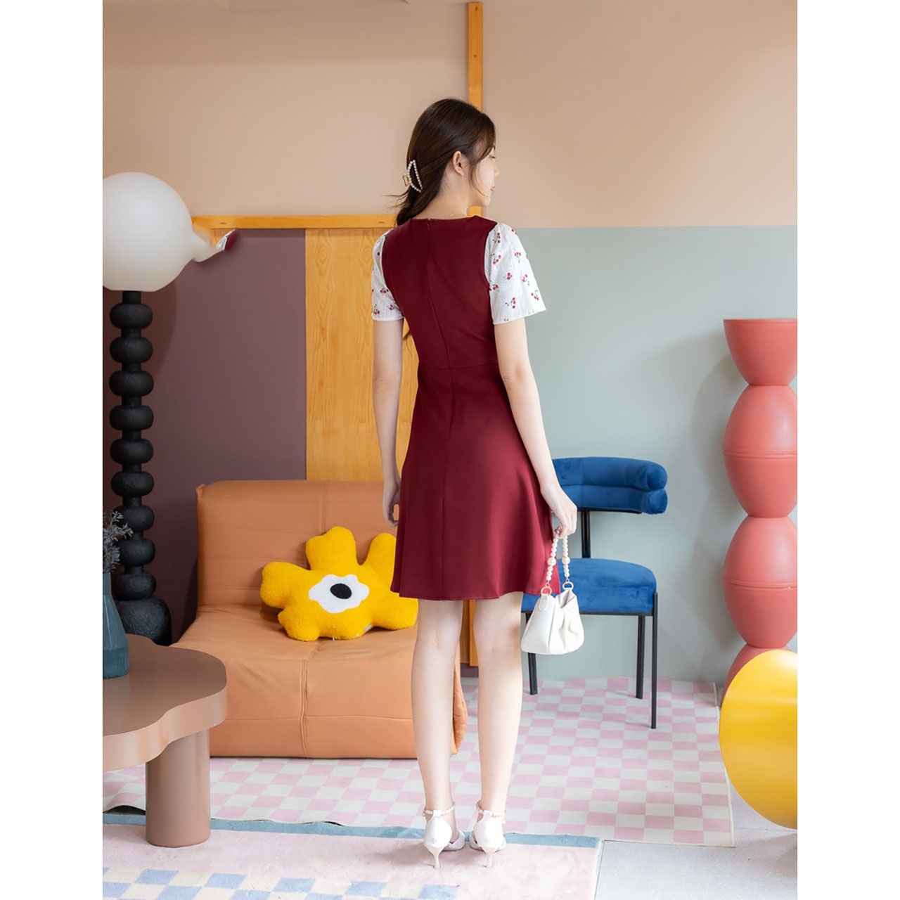 kudapy เดรสสีพื้นทรงบานแต่งเสื้อลายดอกคอบัว