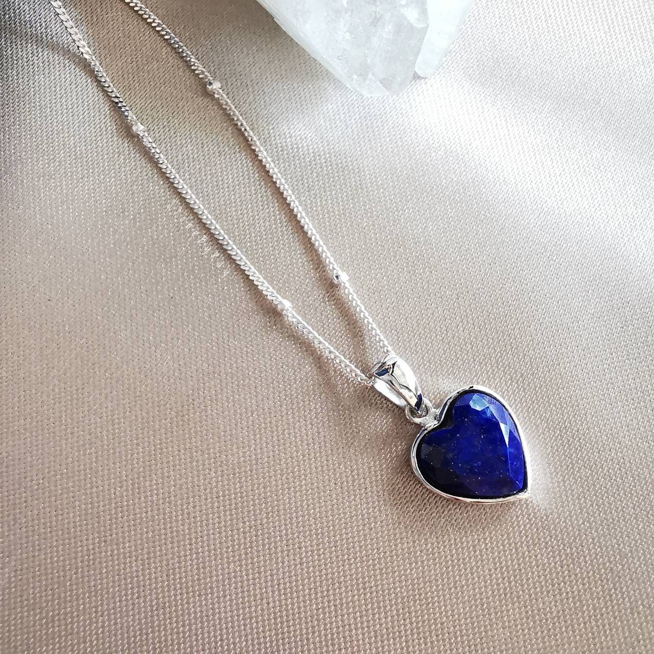 สร้อยคอเงินจี้หินลาพิสลาซูลีทรงหัวใจ Lapis Lazuli