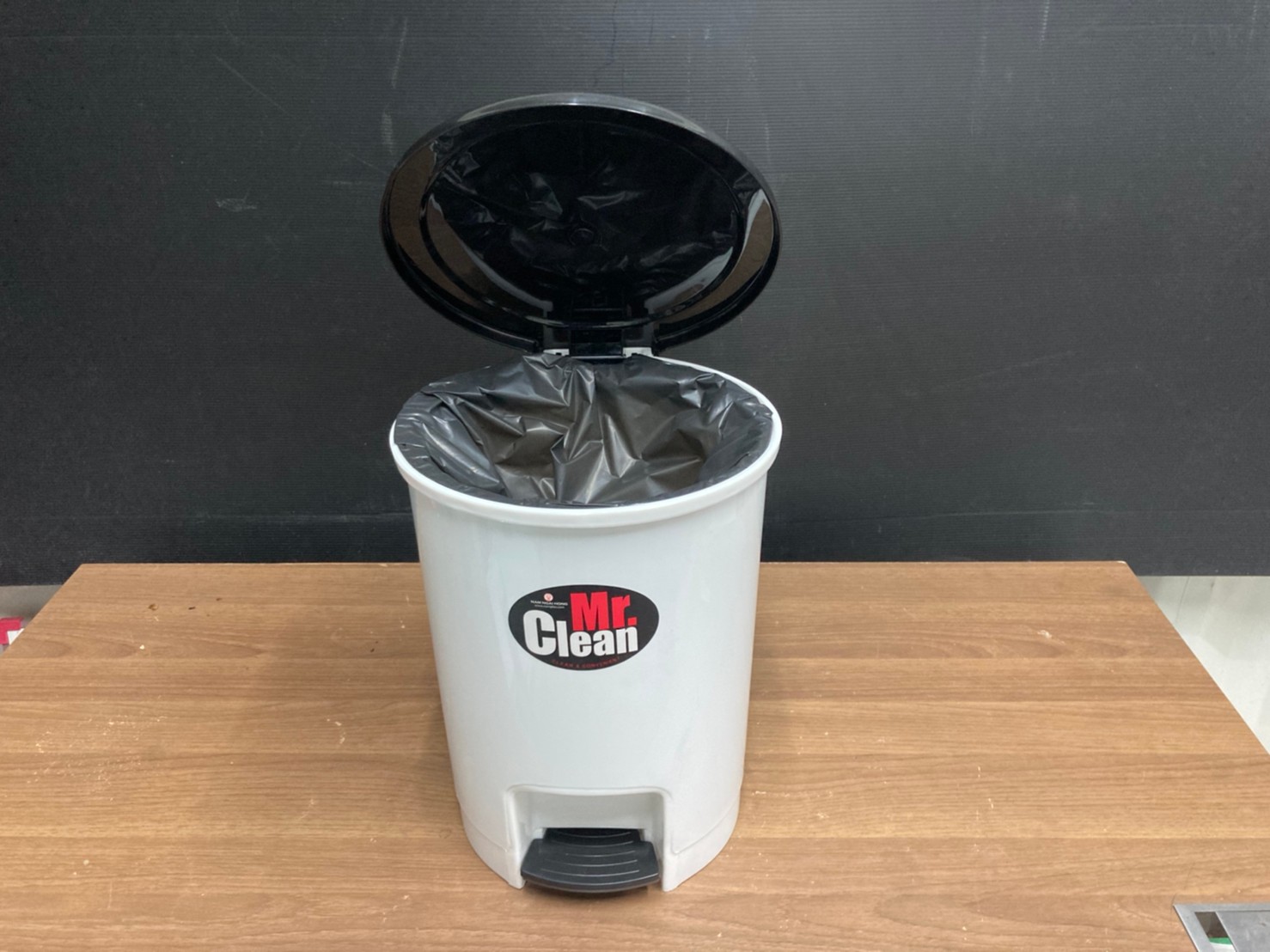 ถังขยะทรงกลม เท้าเหยียบ 12ลิตร