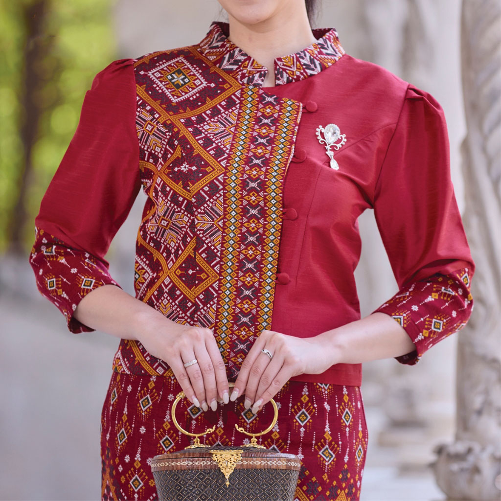 kudapy ชุดผ้าไทย เสื้อผ้าไหม ผ้าถุง ชุดออกงาน ไปวัด ชุดทำบุญ เสื้อผ้าไหม แต่งด้วยผ้าฝ้าย ทอลายแพรวากาฬสินธุ์