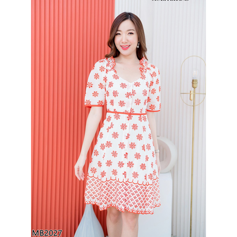kudapy เดรสสั้นสีขาว คอวีลึกไหล่ระบายใสสวยดูดีน่ารักมากๆ