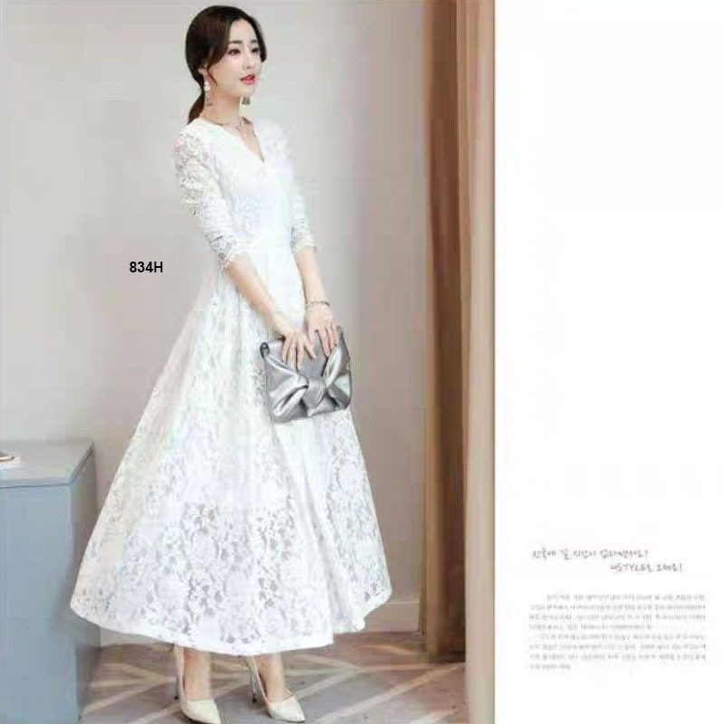 kudapy เดรสยาวสีเทา/สีขาว/สีโอรส/สีแดงเลือดหมู ลูกไม้แขนศอก คอวีป้ายหน้า (ช่วงบนไม่มีซับใน)งานลูกไม้ลายสวยหรู เย็บบุซับในช่วงกระโปรงอย่างดี