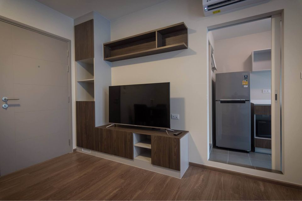 ขายคอนโด dcondo tann Charan (ดีคอนโด ธาร จรัญฯ) - Studio 1ห้องน้ำ 1ห้องนั่งเล่น - ใกล้ มีรถรับส่ง MRT บางขุนนนท์ และ รพ.ศิริราช - ขนาดห้อง 27 ตรม. ชั้น 3 วิวสระ ทิศเหนือ