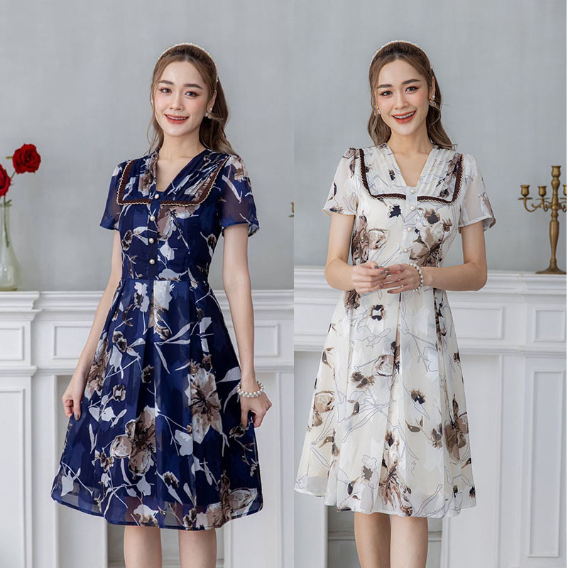 kudapy เดรสสั้นสีกรม/สีครีม เดรสผ้าผสม ผ้าสวยพริ้วนิ่มใส่สบาย เป็นผ้าคล้ายชีฟองผสมทอลายในตัวมีเทคเจอร์ แล้วพิมพ์ลาย