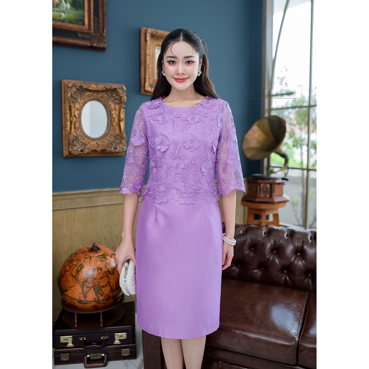 kudapy เดรสสั้นสีม่วง/สีกะปิ ผ้าไหมดีไซน์แขนศอก ลูกไม้ด้านบนเย็บคลุมเป็นเสื้อแต่เป็นเดรสชิ้นเดียว