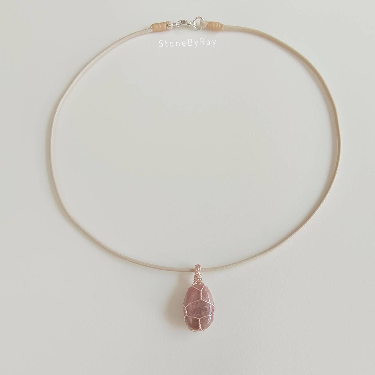 สร้อยคอเชือกจี้ลวดดัดกับหินโรโดโครไซต์ Rhodochrosite