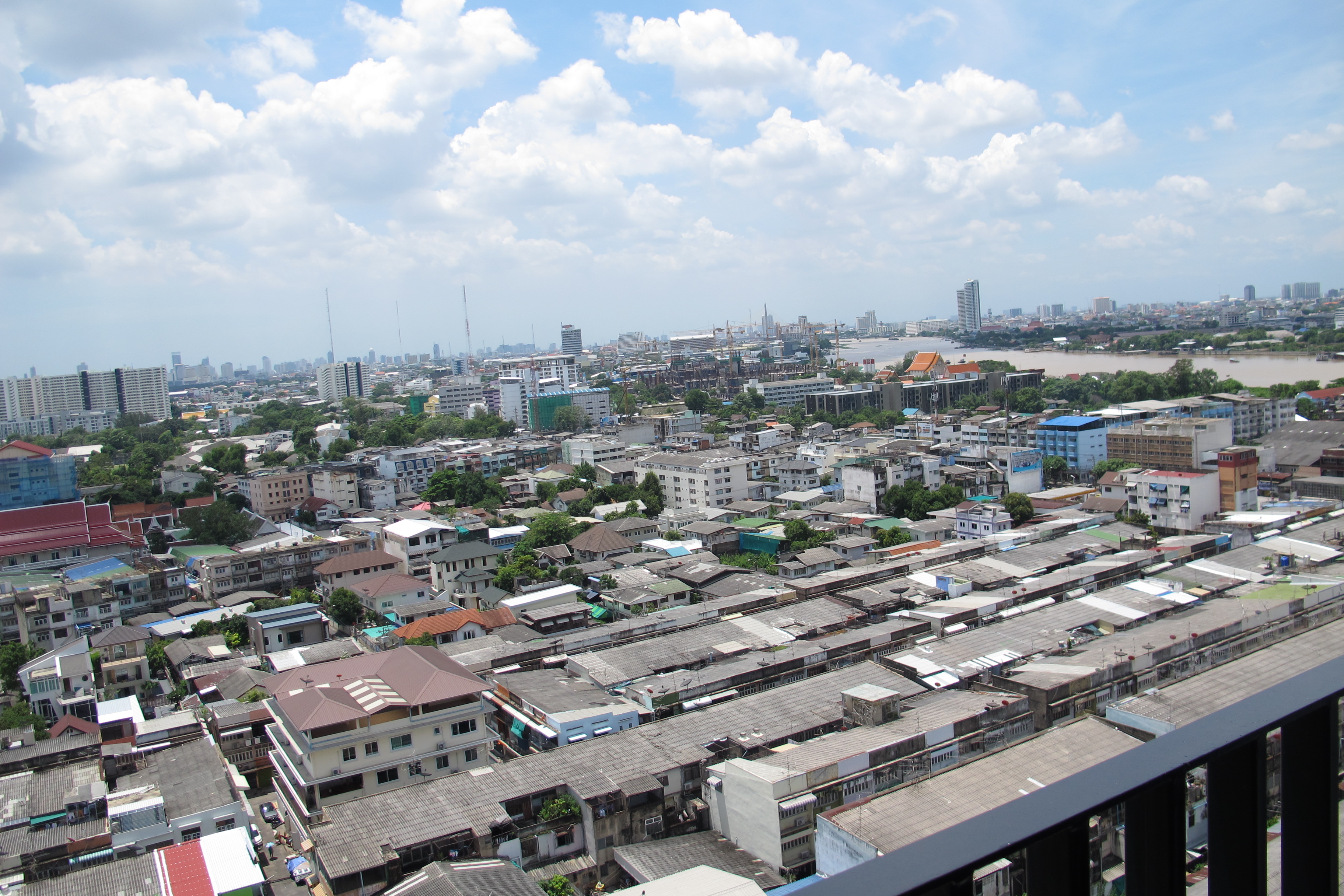 ปล่อยเช่าคอนโด เดอะ ทรี อินเตอร์เชนจ์ (The Tree Interchange) - 1ห้องนอน 1ห้องน้ำ 1ห้องนั่งเล่น - ใกล้ MRT เตาปูน บางโพ - ขนาดห้อง 36 ตรม. ชั้น 18 ตึก A