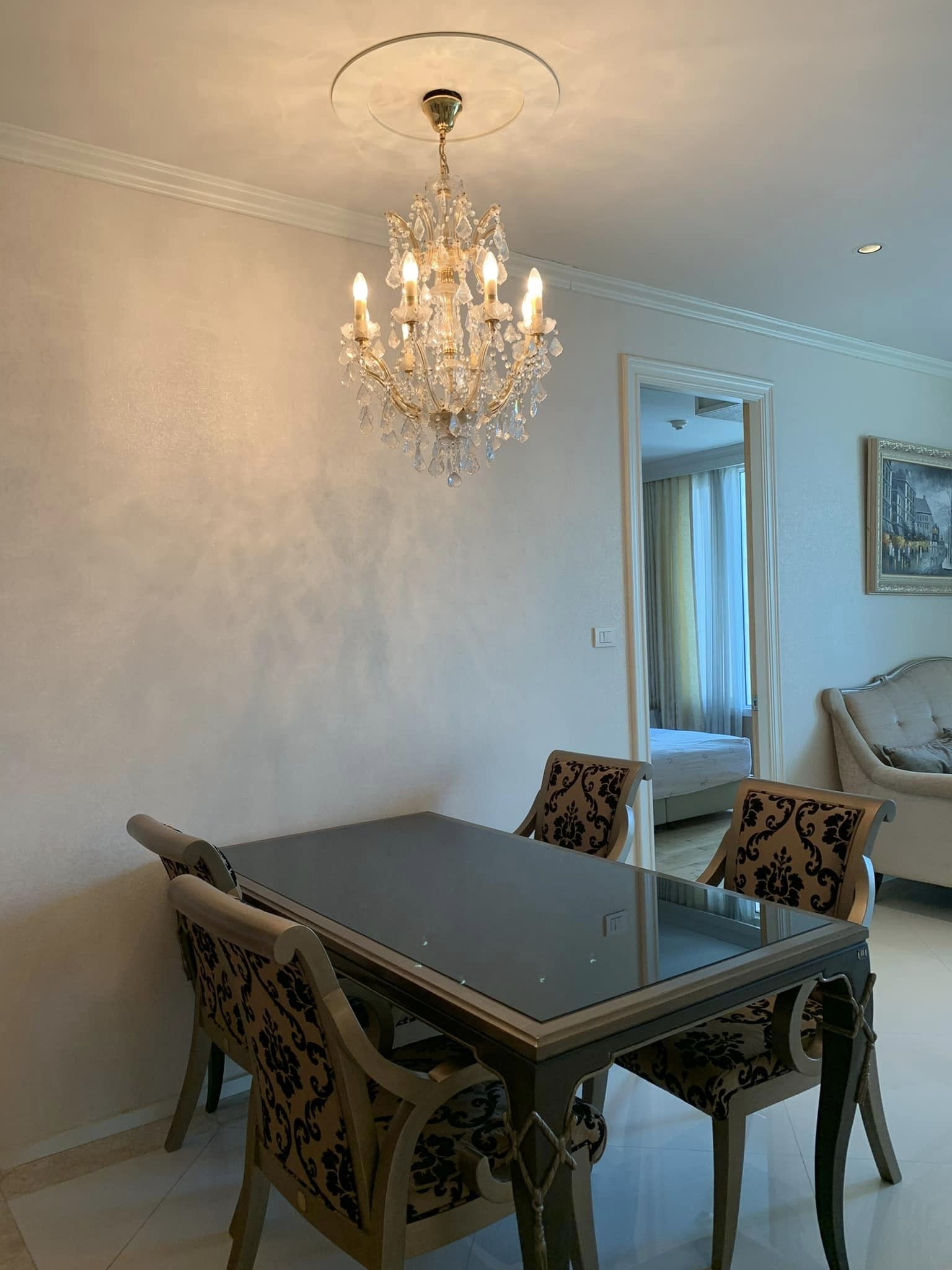 ปล่อยเช่าคอนโด The Empire Place (ดิ เอ็มไพร์ เพลซ) สาทร - ห้องสวยวิวสวยน่าอยู่เฟอร์เครื่องใช้ไฟฟ้าครบครั้น - การเดินทาง: ใกล้ BTS ช่องนนทรี