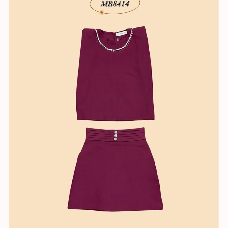 kudapy ชุดเซ็ทสีดำ/สีม่วง/สีเขียว เสื้อแขนกุด + กระโปรงดีเทลตัดด้วยสร้อยสุดหรู ติดกระดุมตรงเอว ให้ลุคท่านประธานบริษัทแซ่บๆ