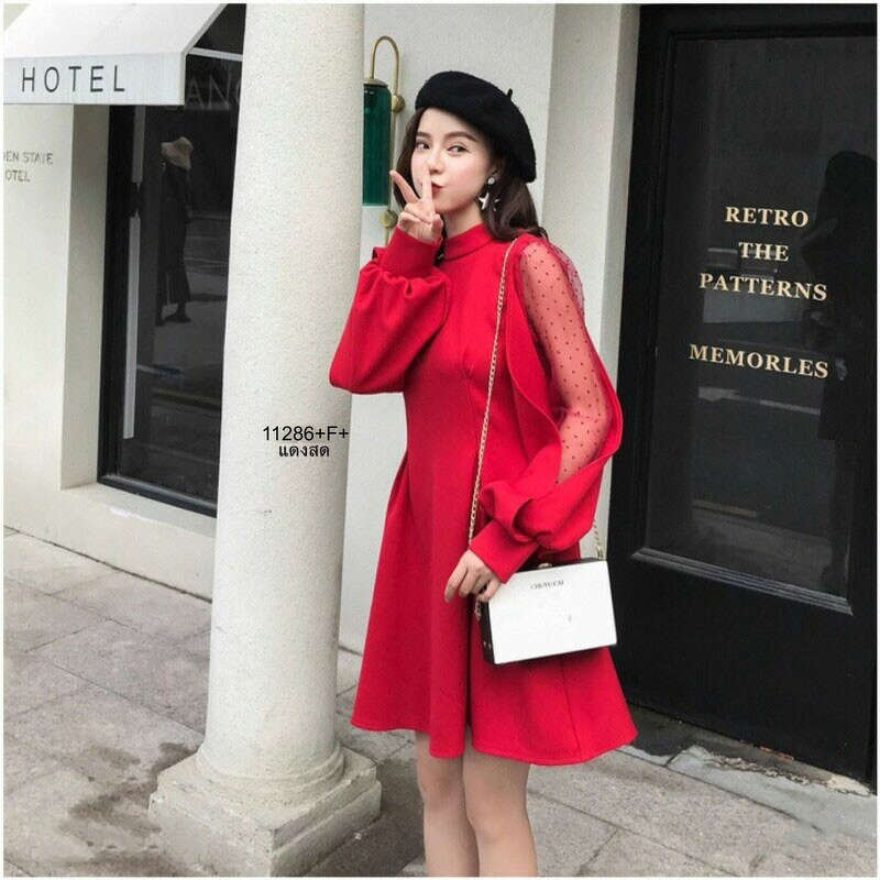 kudapy เดรสสั้น แขนยาว แขน 2 ข้างแต่งซีทรู เดรสงานผ้าซาร่า ด้านหลังผูกโบว์สวย ดูเก๋ เอวไม่สม็อค ช่วงกระโปรงบานสวยน่ารัก