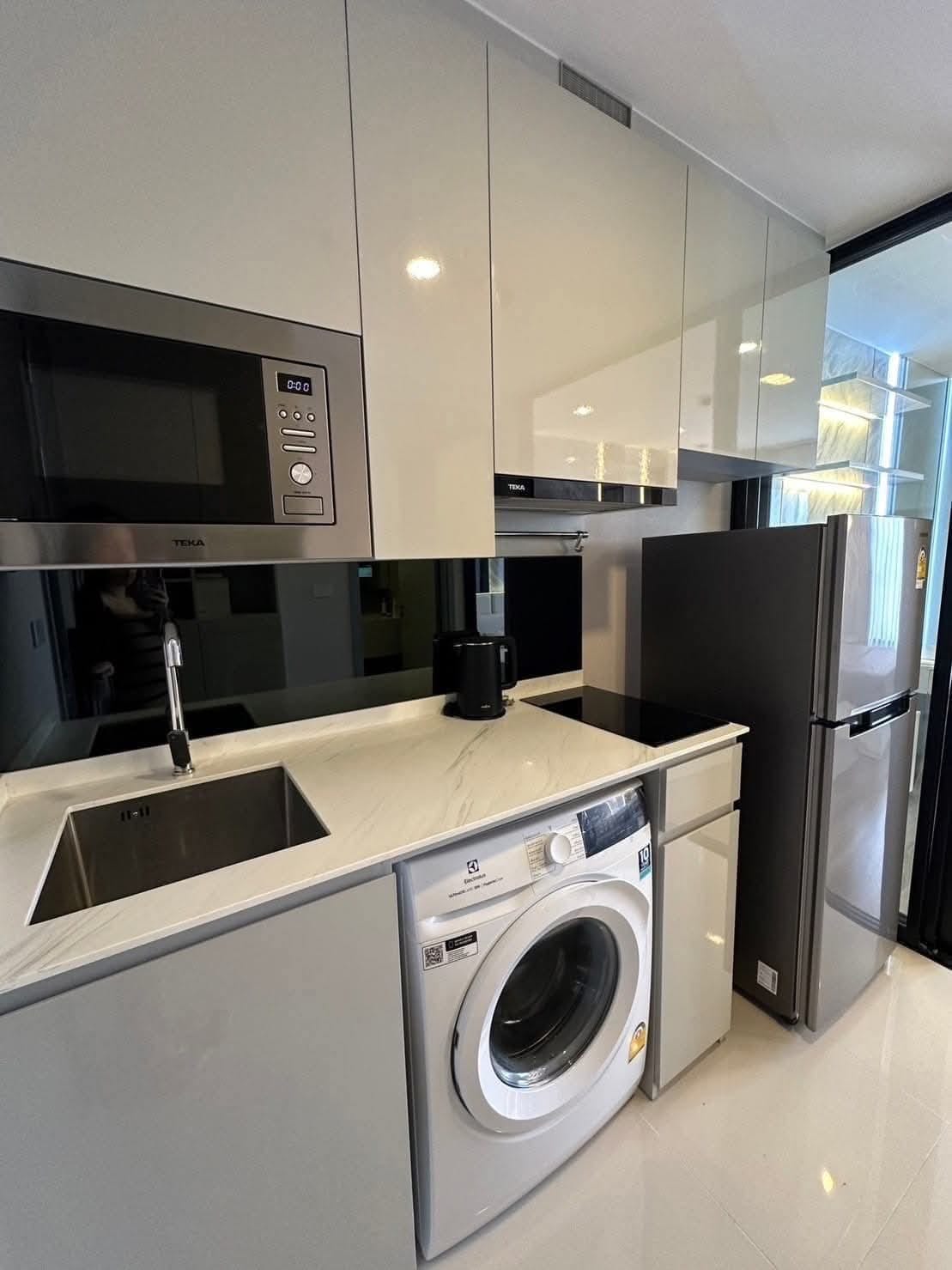 ปล่อยเช่า SOHO BANGKOK RATCHADA (โซโห แบงค็อก รัชดา) - โซนพื้นที่ MRT ห้วยขวาง Studio 1ห้องน้ำ - ขนาดห้อง 26 ตรม. ชั้น 6 - ให้เช่า 20,000 ต่อเดือน