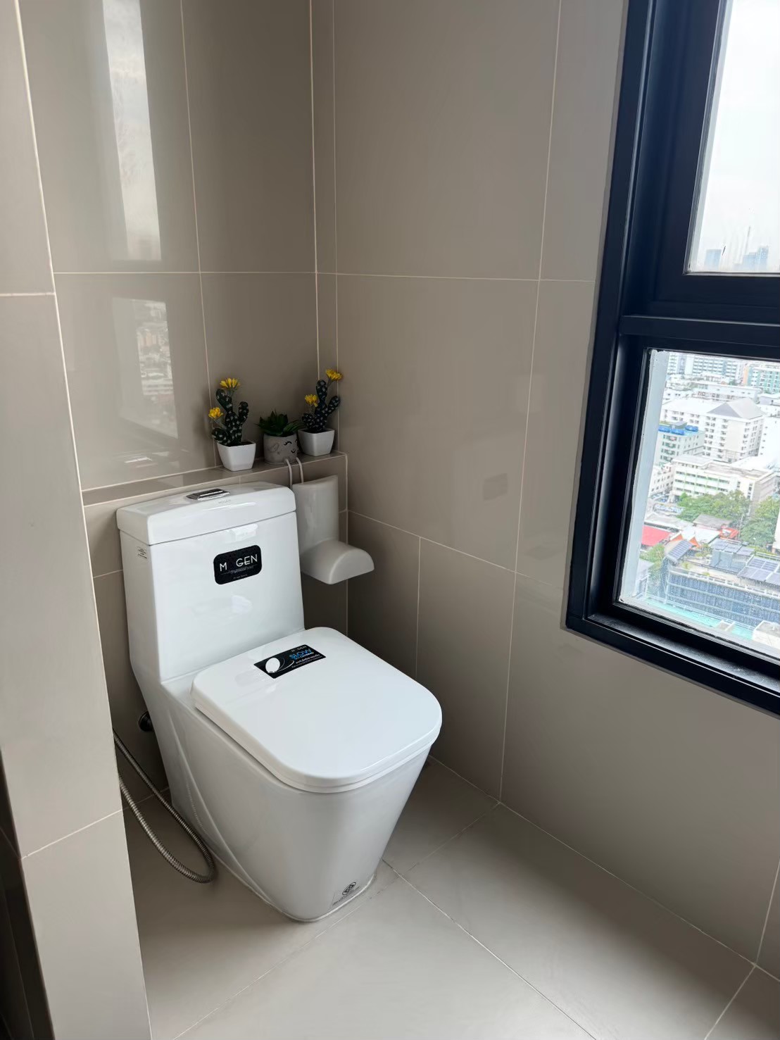 ให้เช่าคอนโด Quinn Ratchada 17 (ควินน์ รัชดา 17) High Rise โซนพื้นที่ MRT สุทธิสาร ห้องแบบ 2ห้องนอน 2ห้องน้ำ ขนาดห้อง 70 ตรม. ชั้น 27 ตึก B