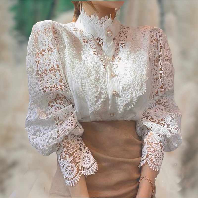 kudapy เสื้อลูกไม้สีขาวแขนห้าส่วน จั้มปลายแขน คอตั้งแต่งด้วยลูกไม้