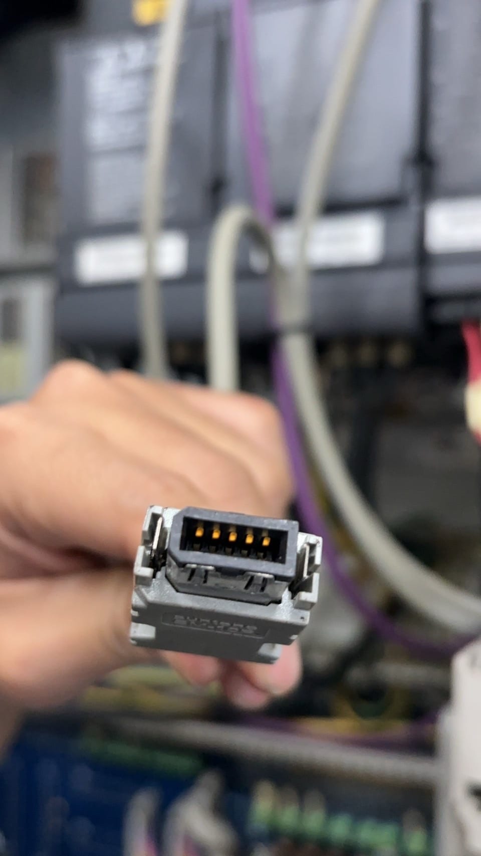 ซ่อม MITSUBISHI MDS-D-V2-4040 อาการเสียเปิดไม่ติด