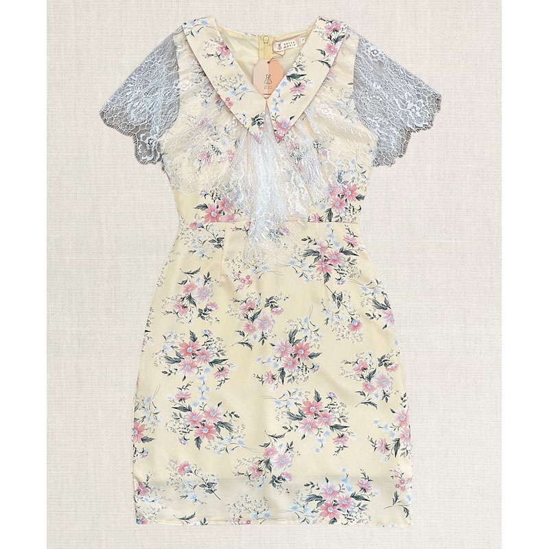 kudapy เดรสสั้นสีเหลือง/สีชมพู/สีฟ้า ลายดอกคลุมอก