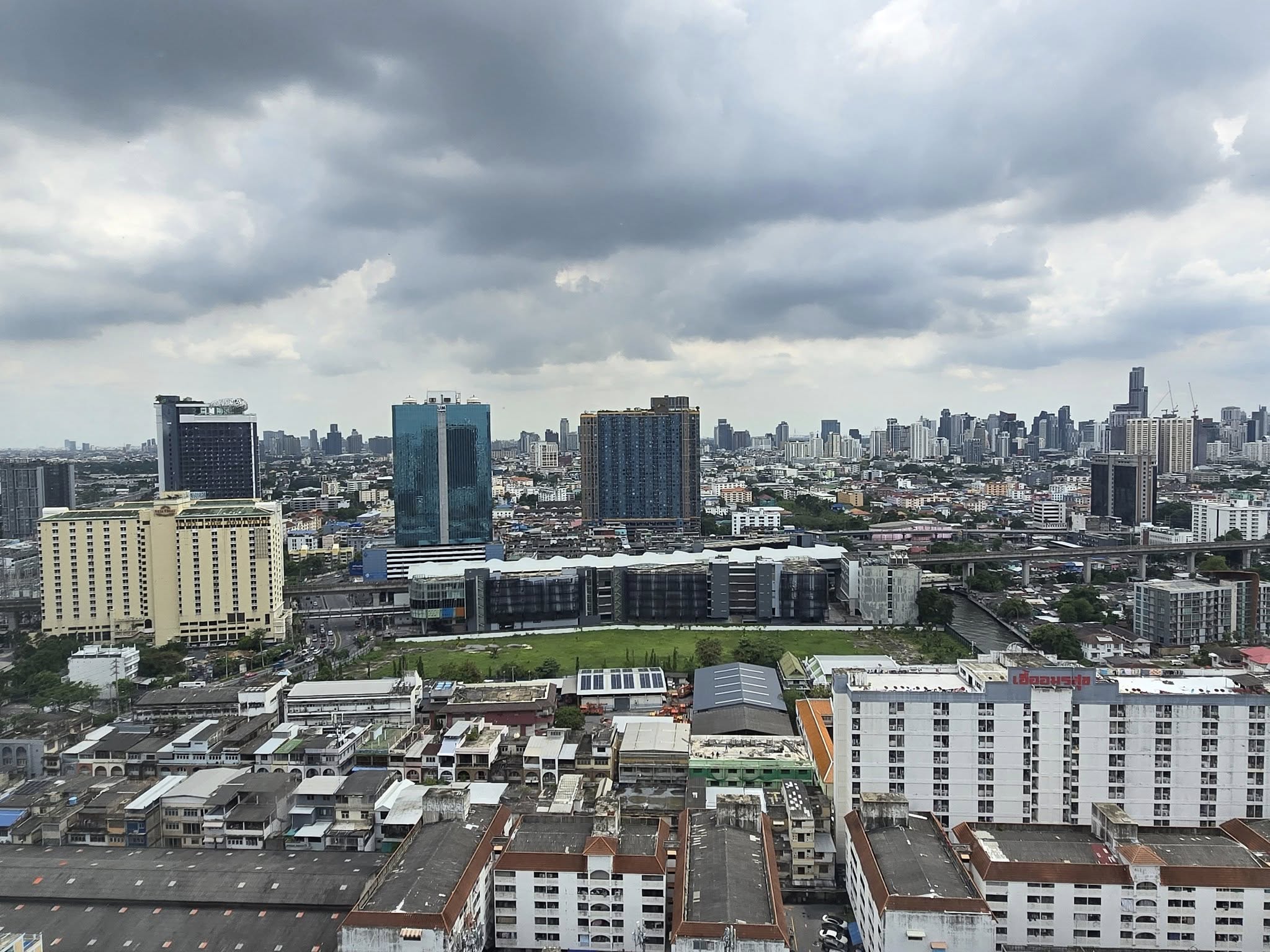 ให้เช่าคอนโด Fuse Mobius Ramkhamhaeng (ฟิวส์ โมเบียส รามคำแหง) โซนพื้นที่ ARL รามคำแหง ห้องแบบ 1ห้องนอน / 1ห้องน้ำ ขนาดห้อง 30 ตรม. ชั้น 29 ตึก B