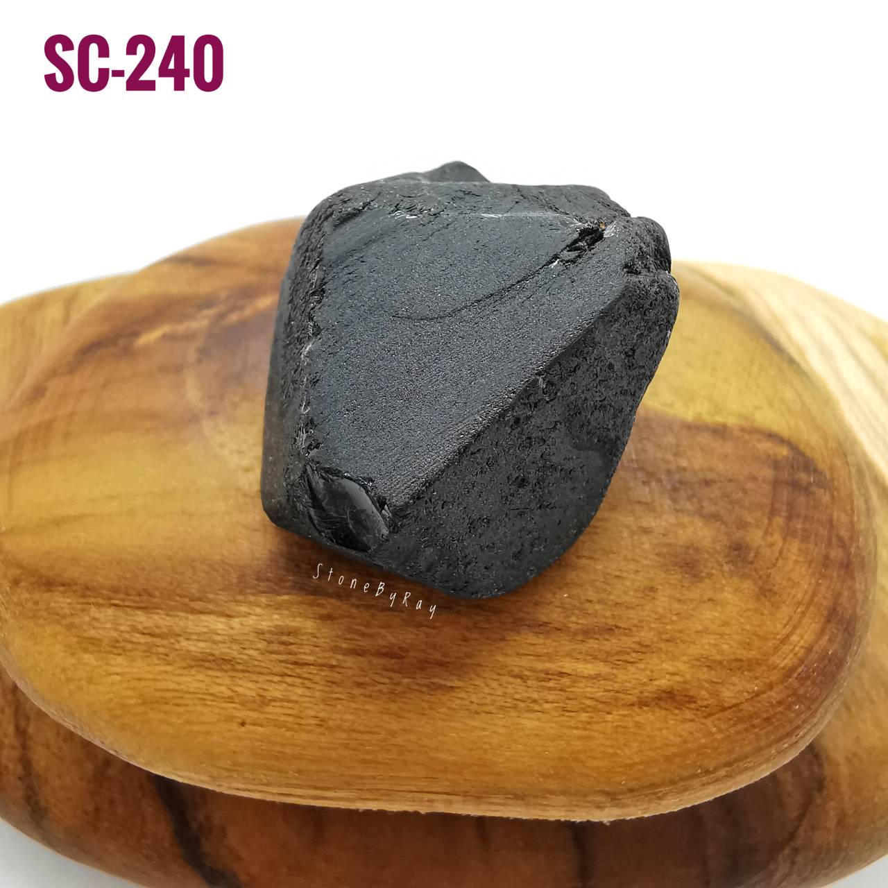 นิลก้อนธรรมชาติ (Black Spinel)
