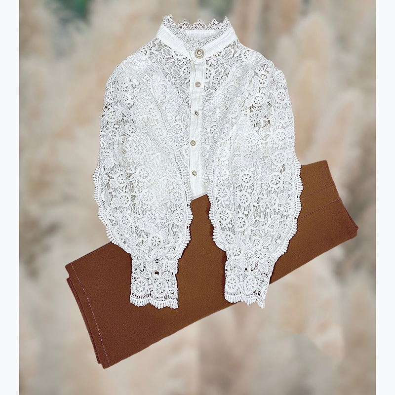 kudapy เสื้อลูกไม้สีขาวแขนห้าส่วน จั้มปลายแขน คอตั้งแต่งด้วยลูกไม้