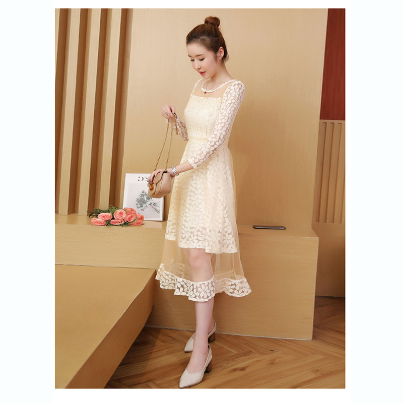 kudapy เดรสสั้นสีครีม ผ้าลูกไม้แขนยาว กระโปรงทรงเอบานซ้อนทับผ้าโปร่งด้านนอกถอดออกได้