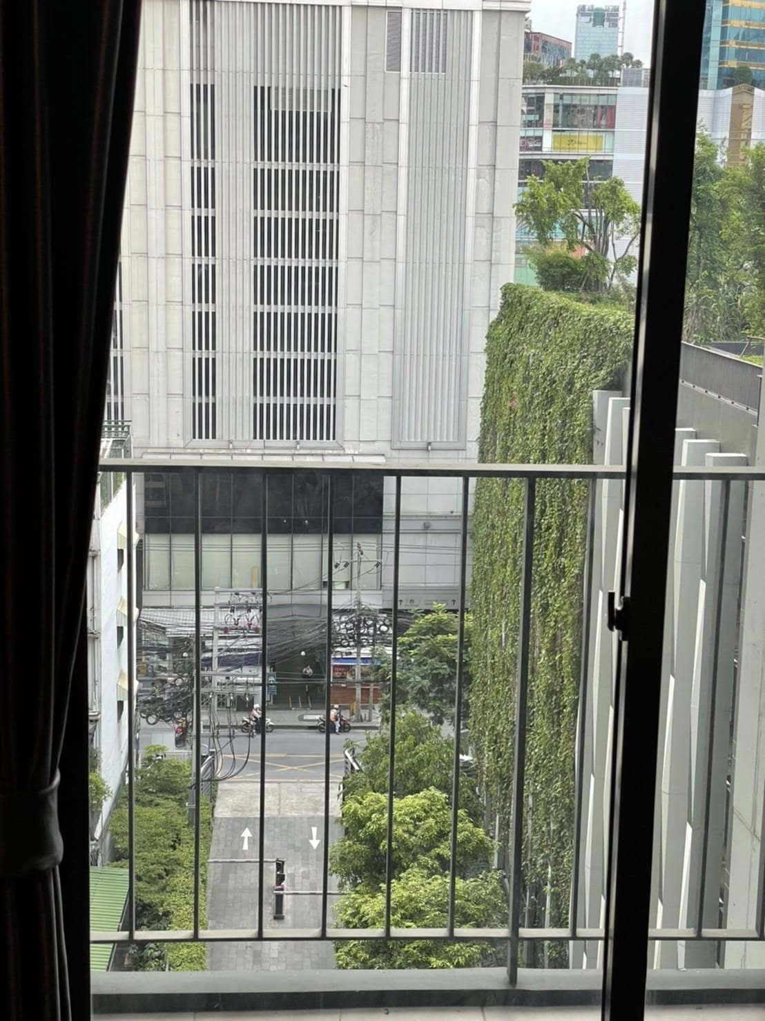 คอนโด Edge Sukhumvit 23 (เอดจ์ สุขุมวิท 23) High Rise โซนพื้นที่ BTS อโศก MRT สุขุมวิท ให้เช่าห้องแบบ 1ห้องนอน 1ห้องน้ำ