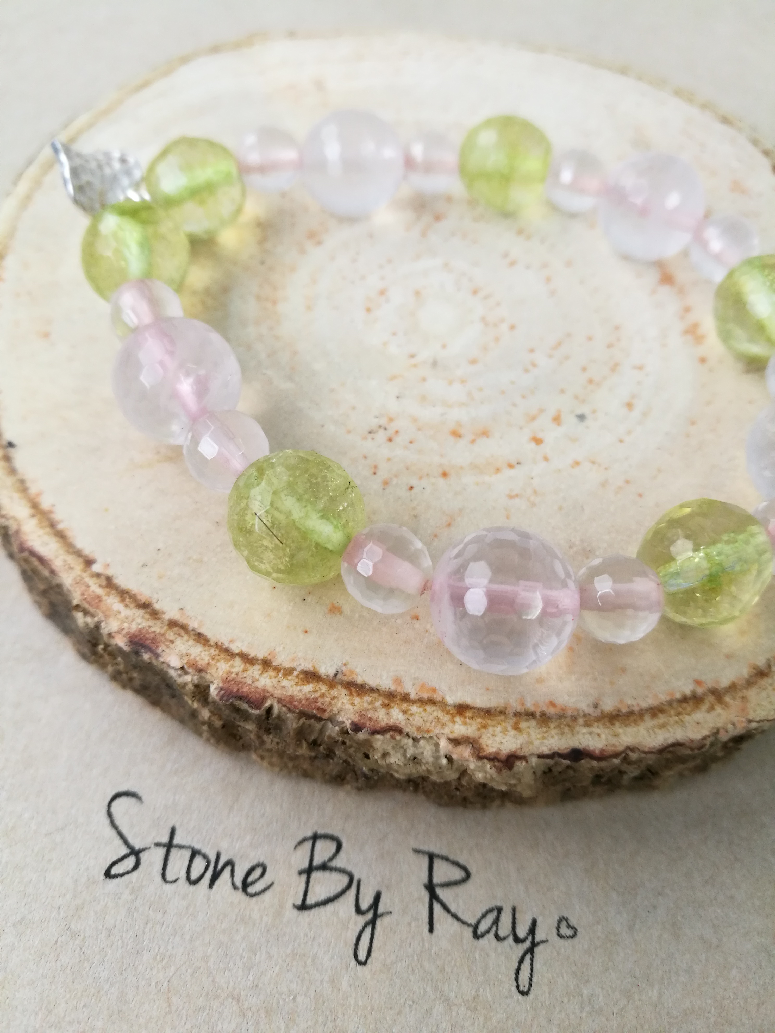 สร้อยข้อมือโรสควอตซ์&เพอริดอท (Rose Quartz& Peridot)