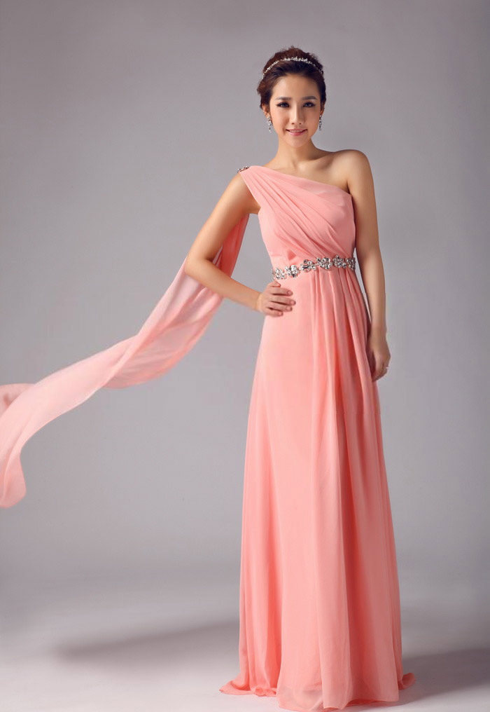 kudapy ชุดราตรียาวสีโอรส ไหล่เดียว จับเตรปสไตล์กรีก คาดคริสตัลช่วงเอว