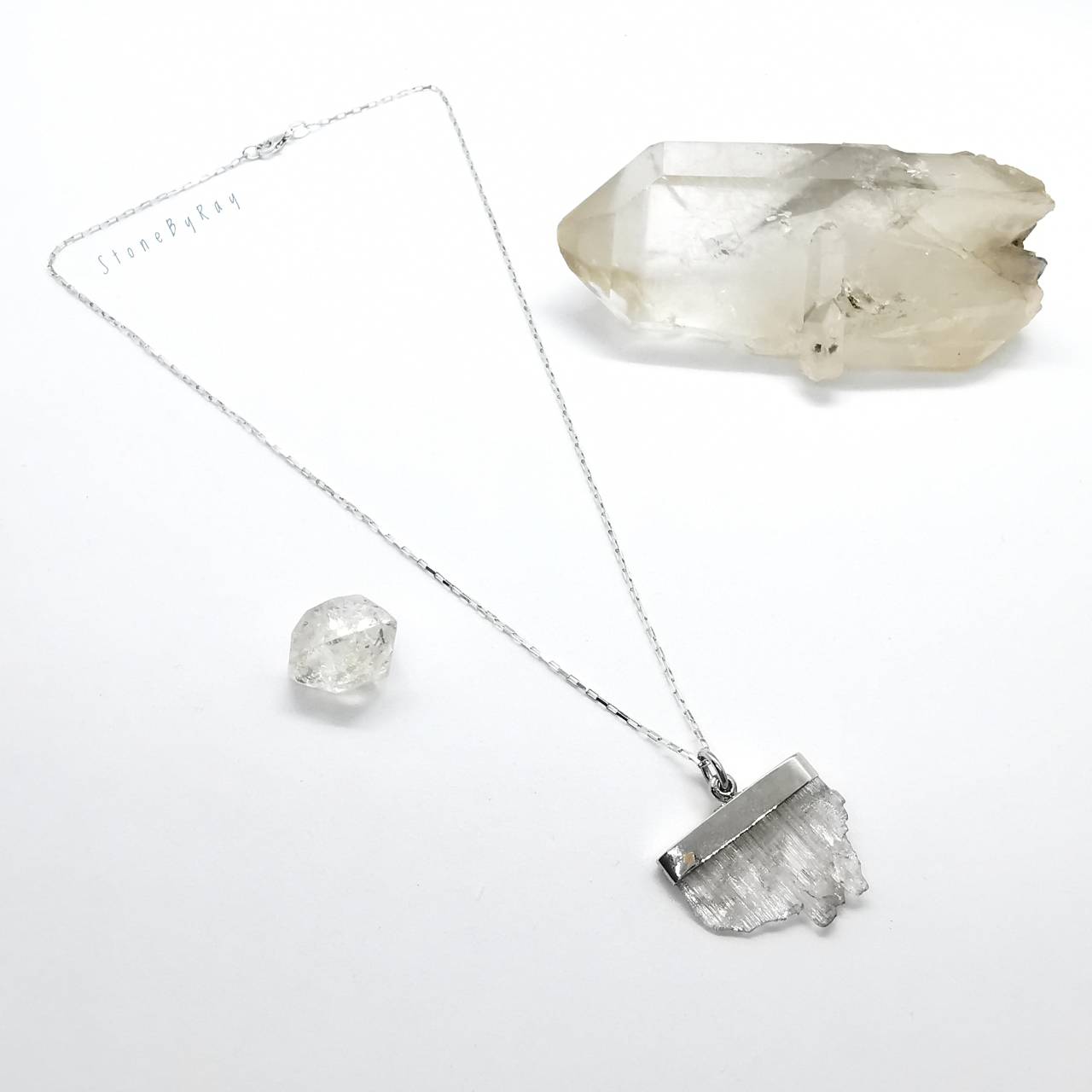 สร้อยคอเงินจี้หินคุนไซต์ Kunzite